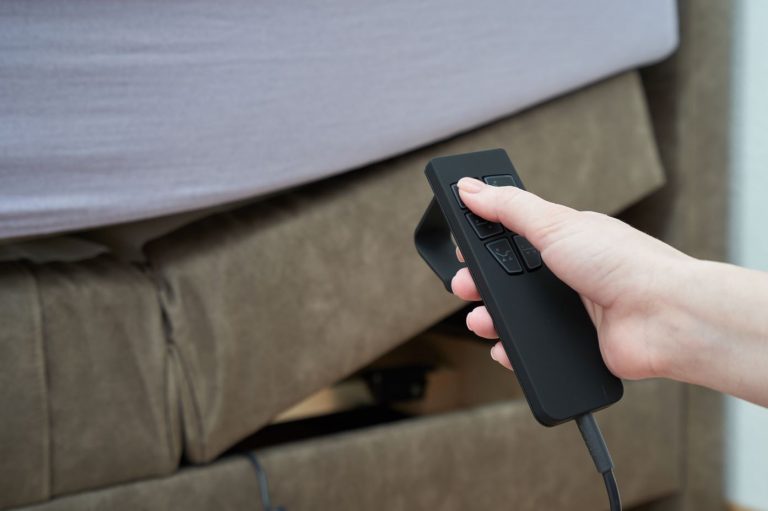 How Ergonomic Beds Improve At-Home Patient Recovery