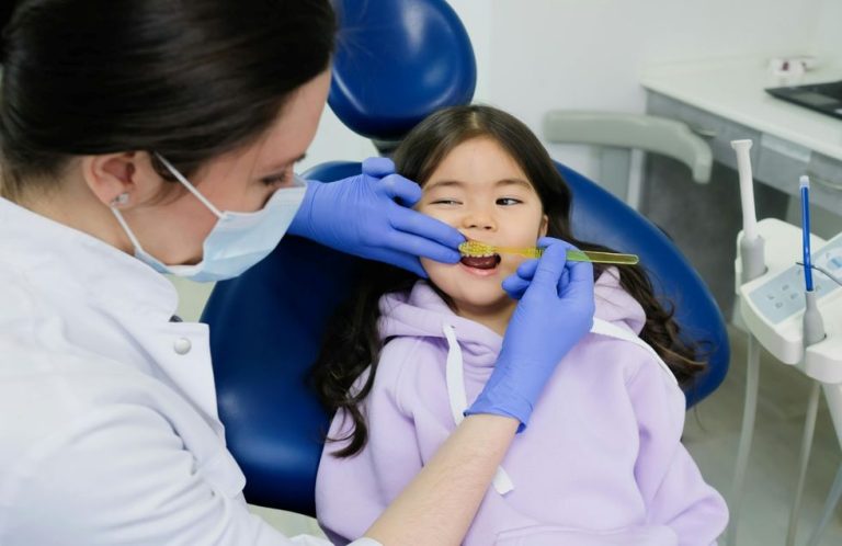 How to Choose the Right Dentist in Wicker Park for Your Kids