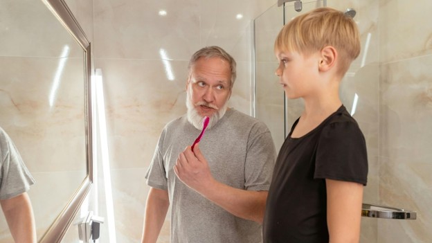 Teaching Kids Proper Brushing Techniques: Age-Appropriate Methods and Strategies