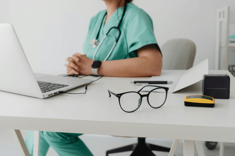 How a Collaborating Physician for Med Spa Clinics Supports Better Patient Care