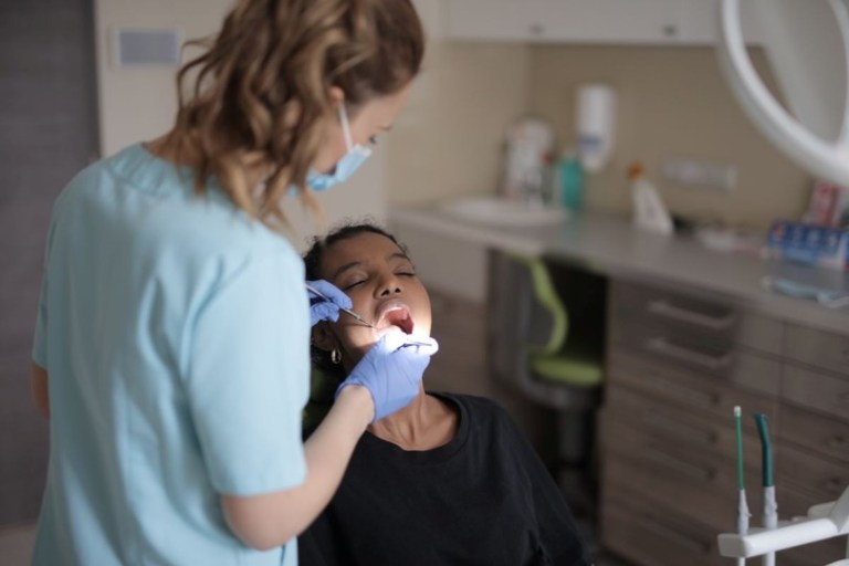 What to Know About Replacing Missing Teeth with Dental Implants